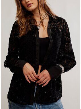 🆕 FREE PEOPLE Faith Button-Down Top / Black